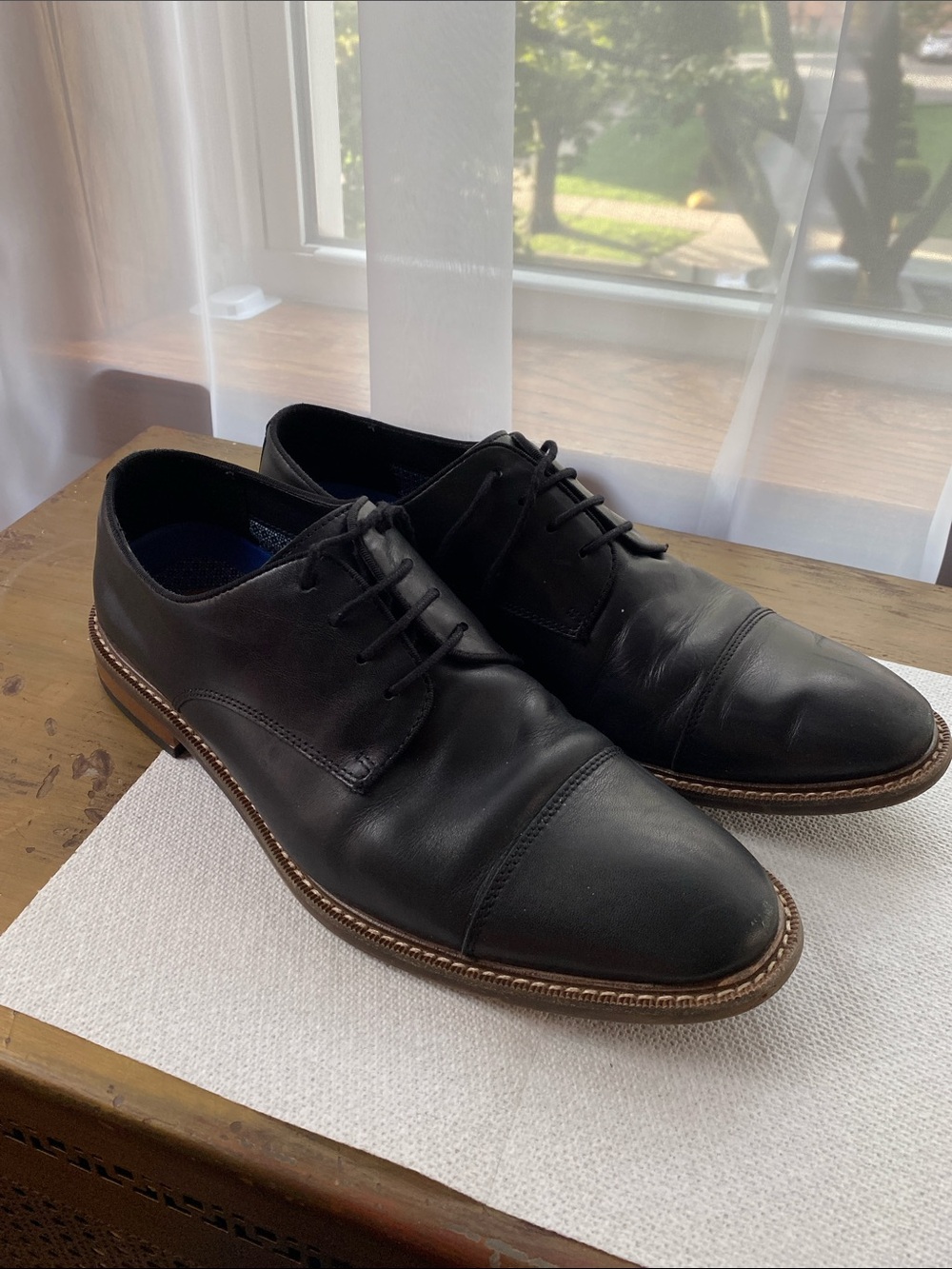 Vince Camuto Black Leather Cap-Toe Derby with Brown Welt
